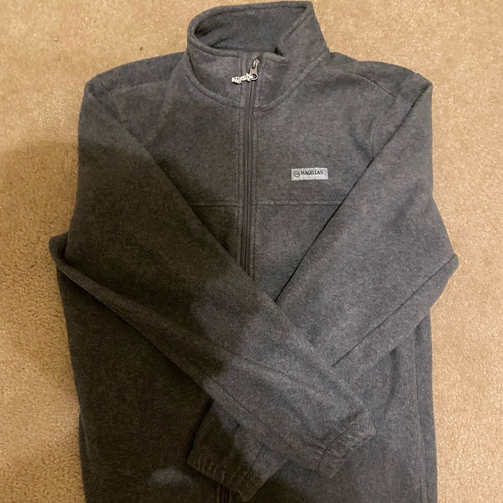 Magellen fleece sweater medium